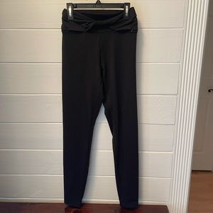 Black leggings with twisted waist by pink size small
